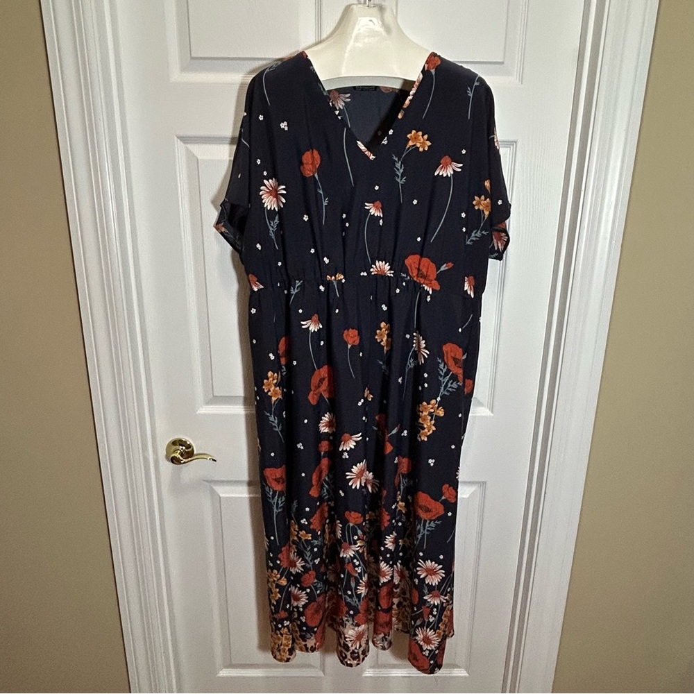 BloomChic Navy Floral Print Midi V-Neck Dress